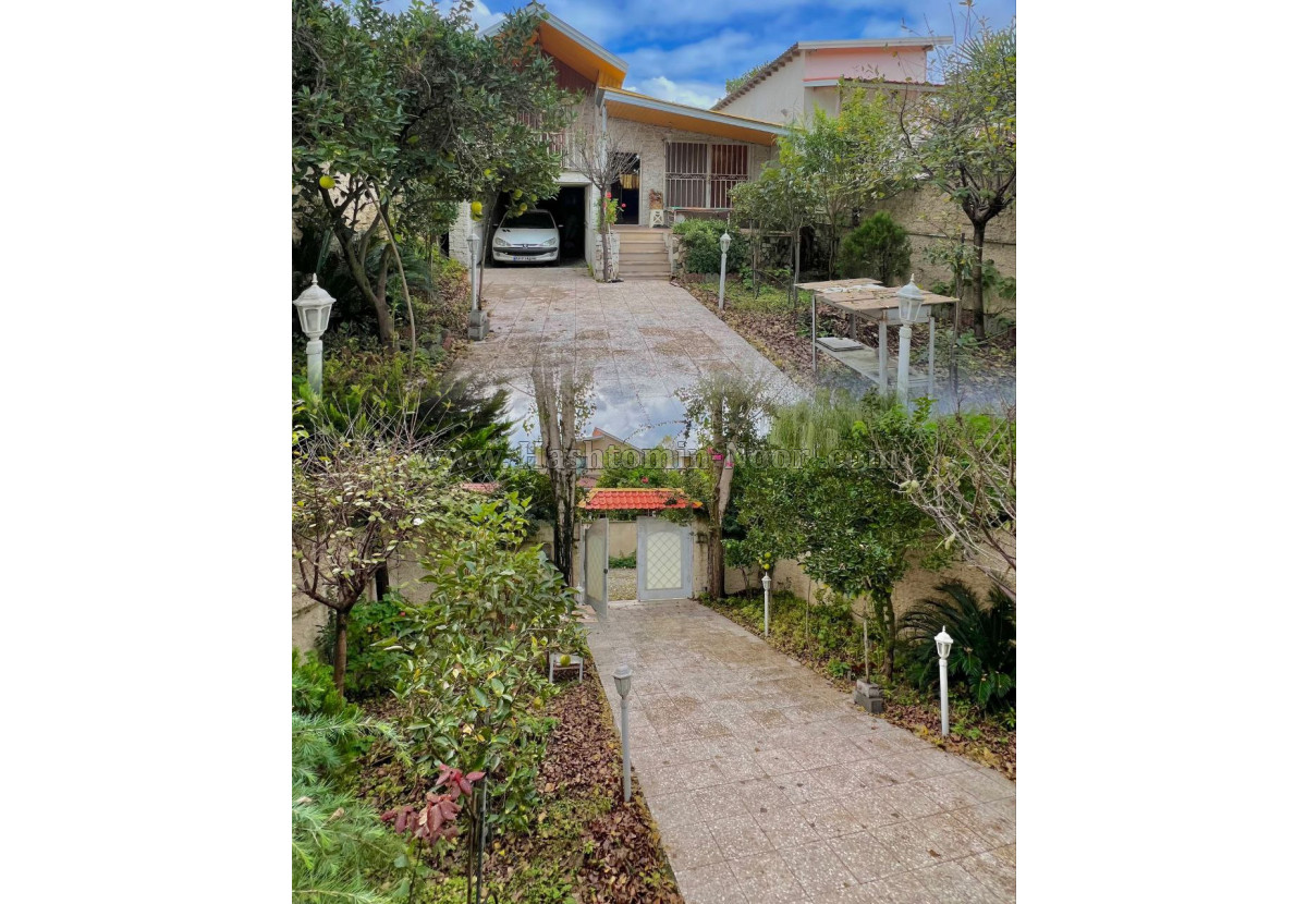 ویلا نیم پیلوت فول فرنیش با پارکینگ و انشعابات اختصاصی لوکیشن جنگلی